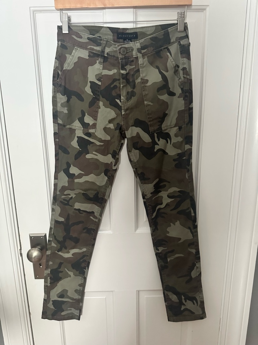 Sanctuary Women’s Camo Ankle Crop Pants in Olive & Khaki - Size 26